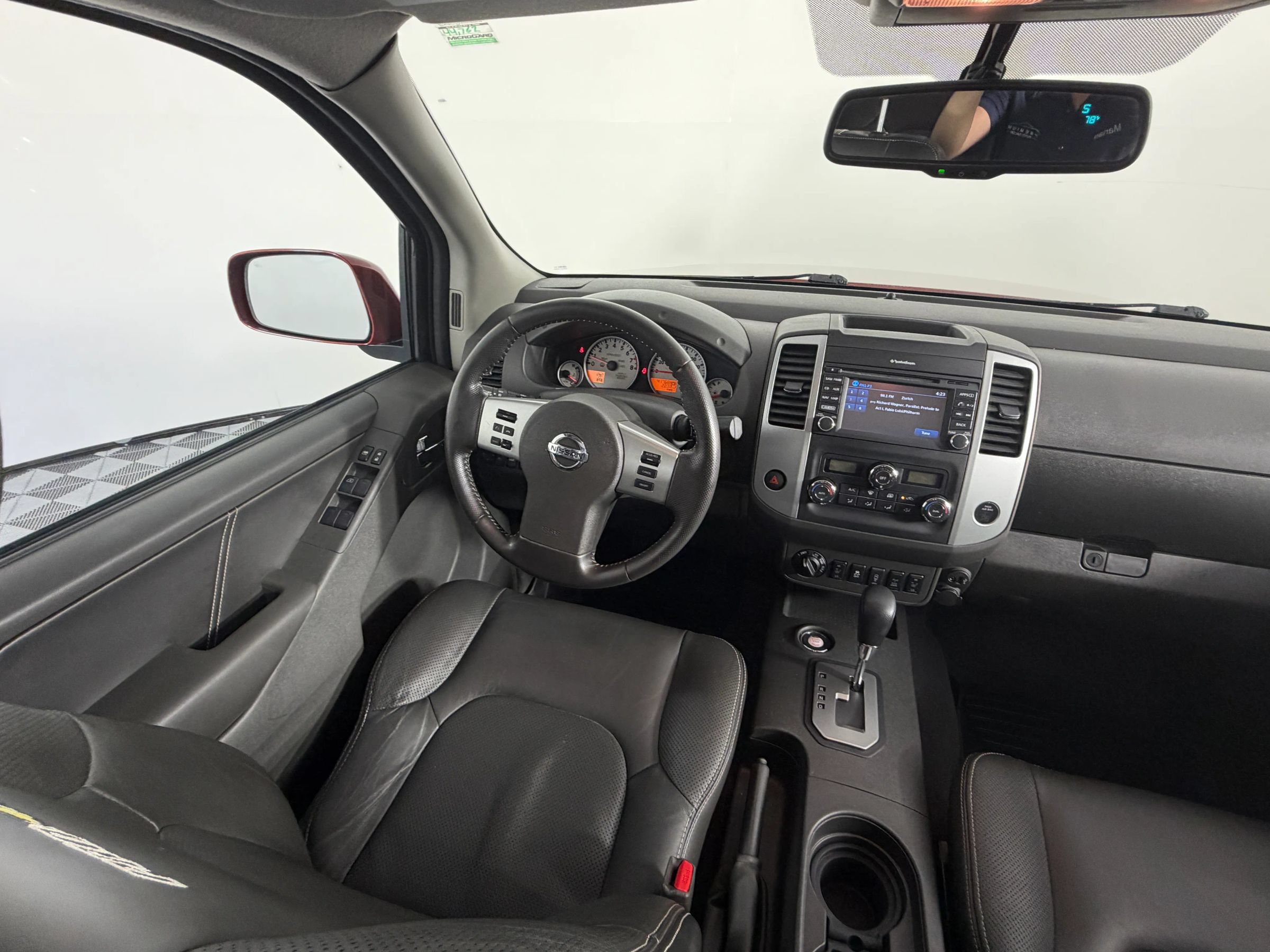 Used 2021 Nissan Frontier PRO-4X w/ Pro-4x Utility Package AWD/4WD image 12