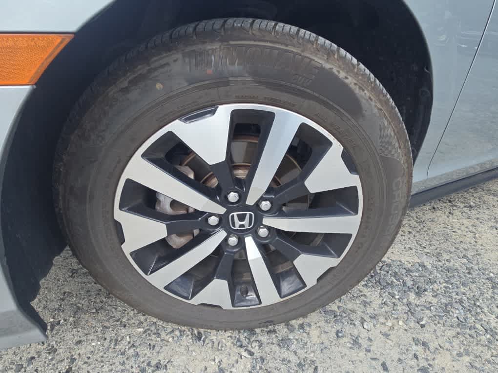 Used 2025 Honda Odyssey EX-L image 2