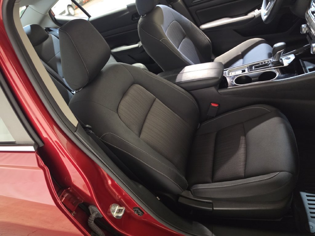 Used 2024 Nissan Altima 2.5 SV AWD/4WD image 24