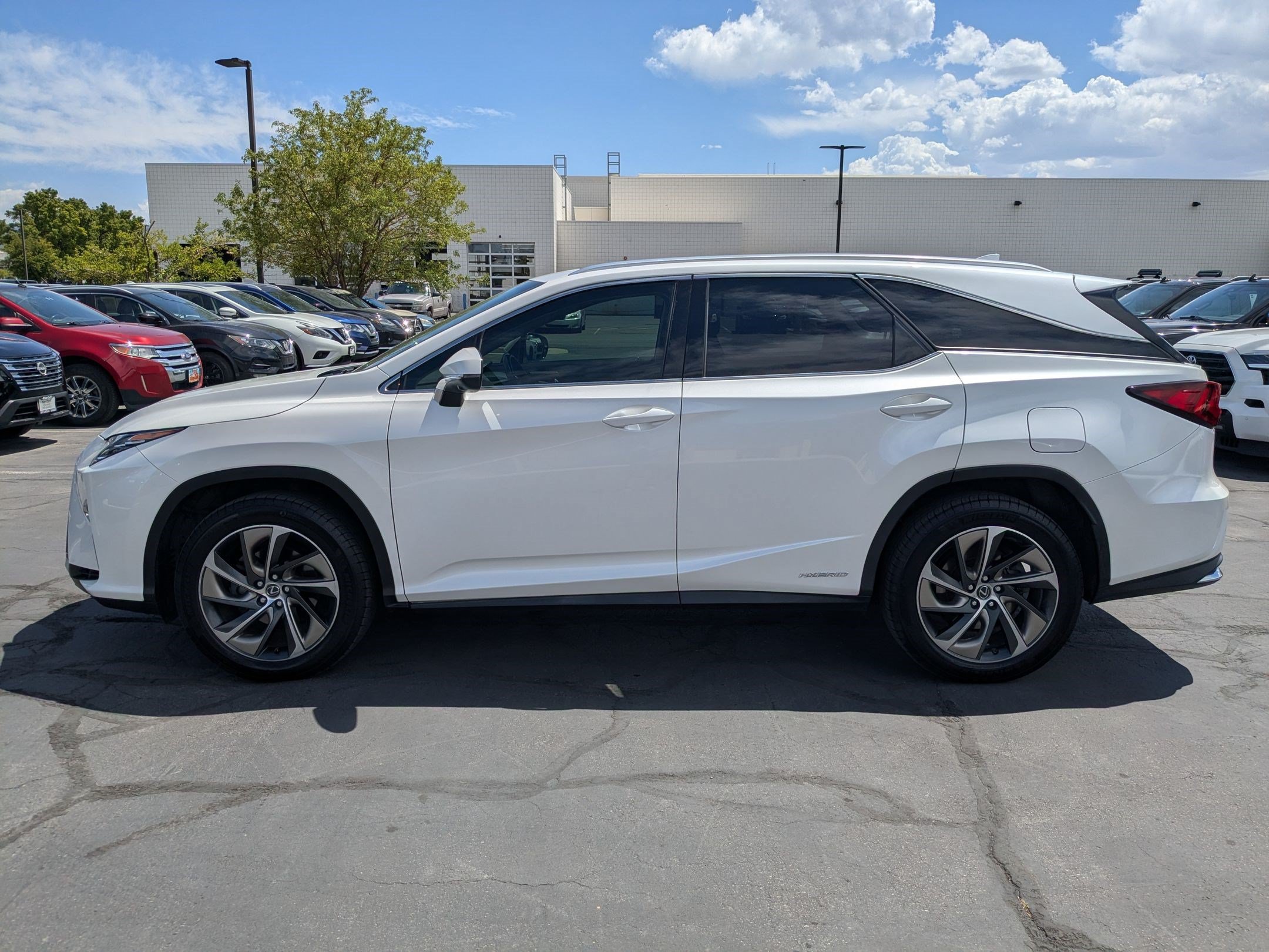 Used 2019 Lexus RX 450hL Luxury w/ Accessory Package AWD/4WD image 9