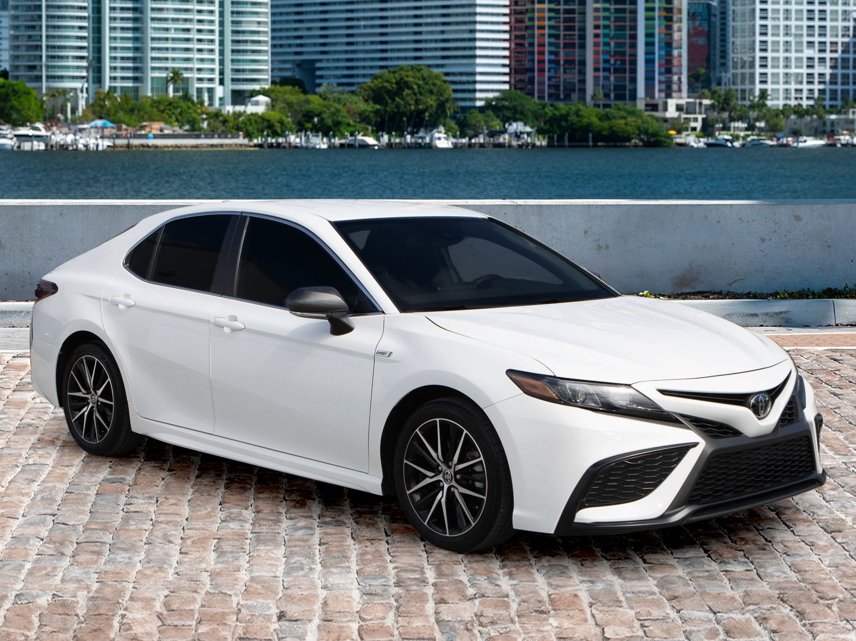 Used 2023 Toyota Camry SE video 3