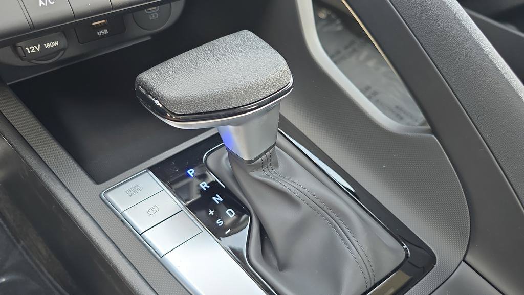 New 2026 Hyundai Elantra SE FWD image 22