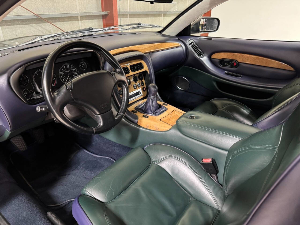 Used 2000 Aston Martin DB7 Vantage RWD image 2