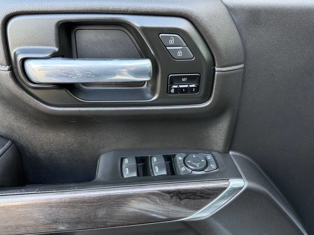 Used 2020 Chevrolet Silverado 1500 LTZ w/ LTZ Premium Package AWD/4WD image 12