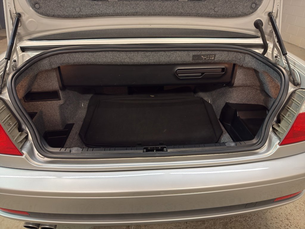 Used 2004 BMW 330Ci Convertible image 25