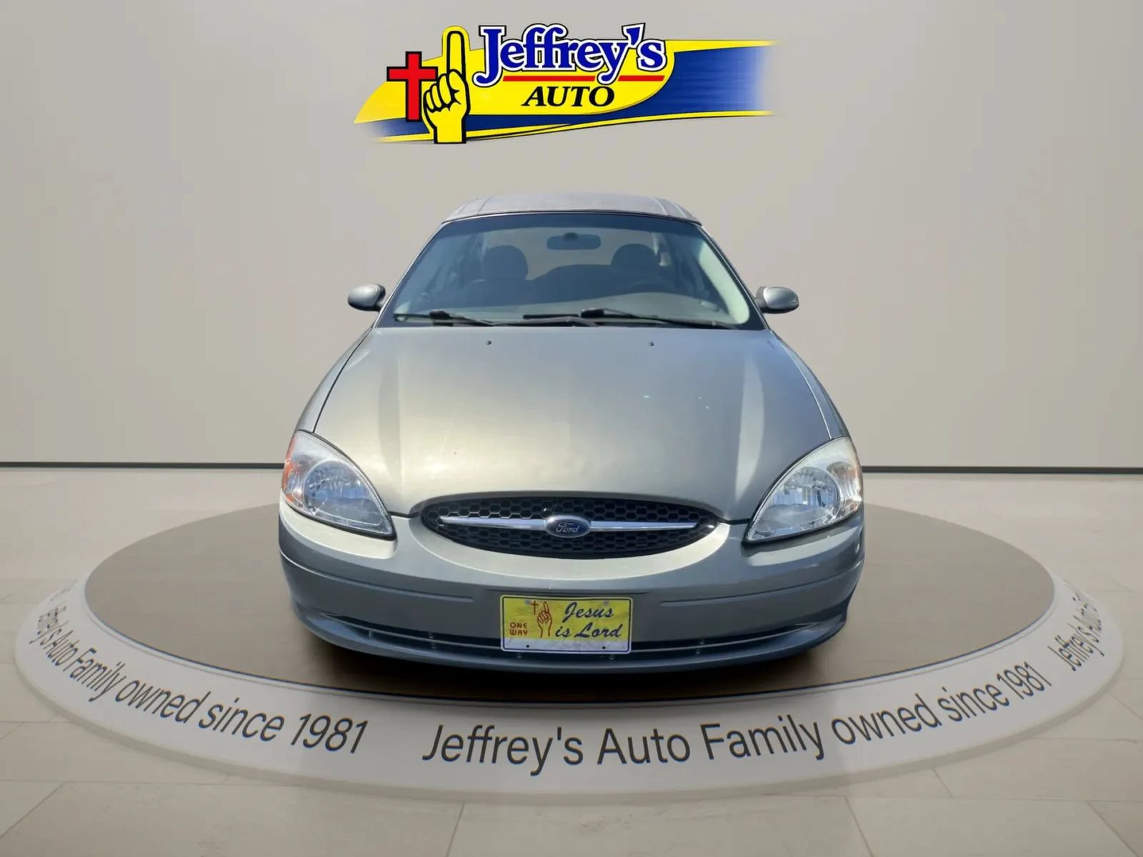 Used 2002 Ford Taurus SE FWD image 4