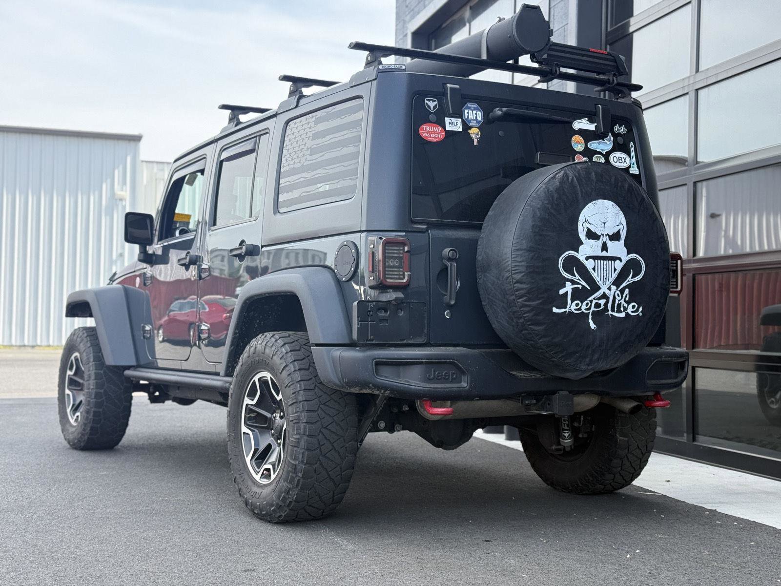 Used 2016 Jeep Wrangler Unlimited Rubicon image 3