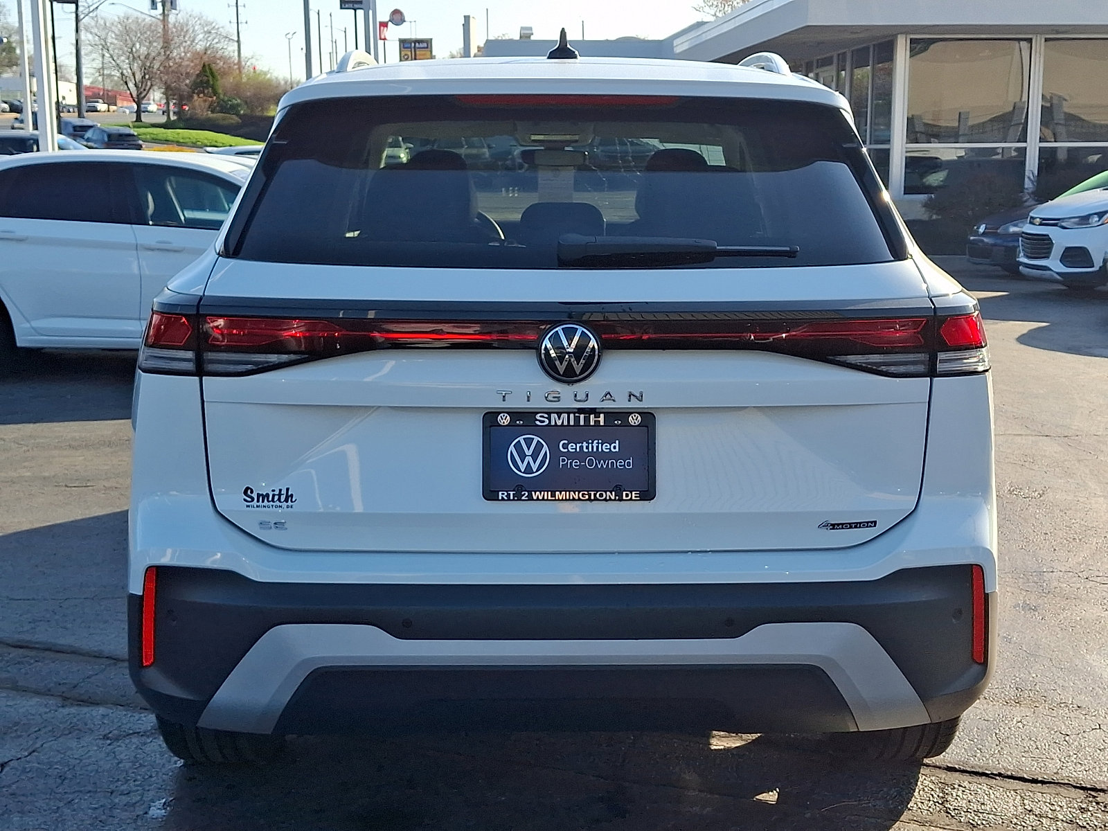 Certified 2025 Volkswagen Tiguan SE image 5