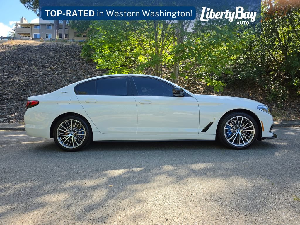 Used 2019 BMW 530e xDrive w/ Convenience Package AWD/4WD image 4