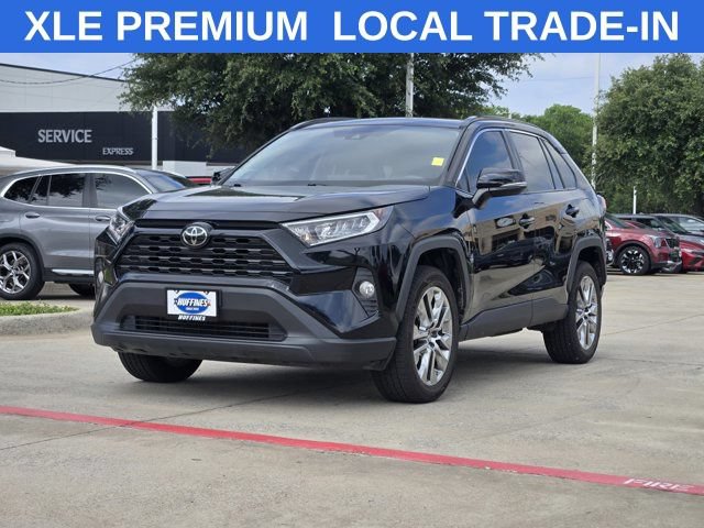 Used 2019 Toyota RAV4 XLE Premium FWD image 3