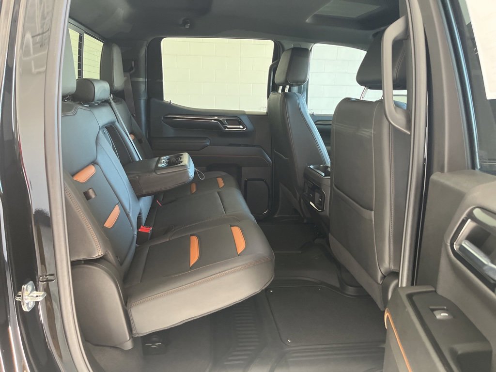 Used 2024 GMC Sierra 1500 AT4 w/ Technology Package image 32