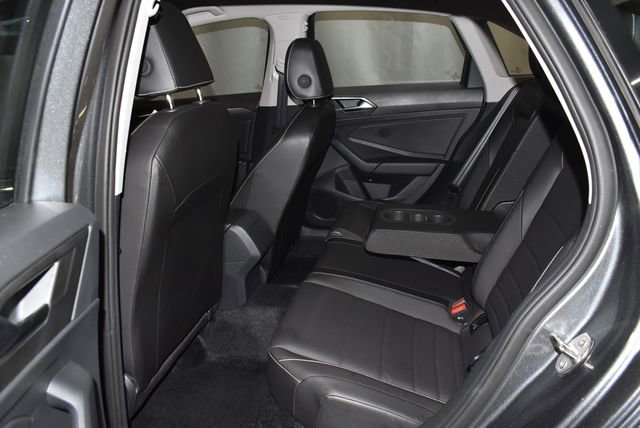 Used 2024 Volkswagen Jetta SE image 28