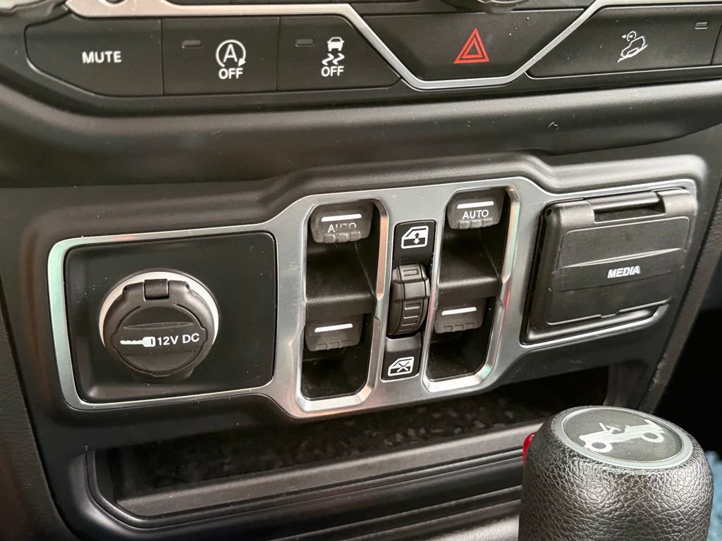 Used 2019 Jeep Wrangler Unlimited Sport S AWD/4WD image 21