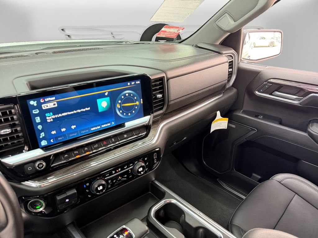 Used 2023 Chevrolet Silverado 1500 LTZ RWD image 22