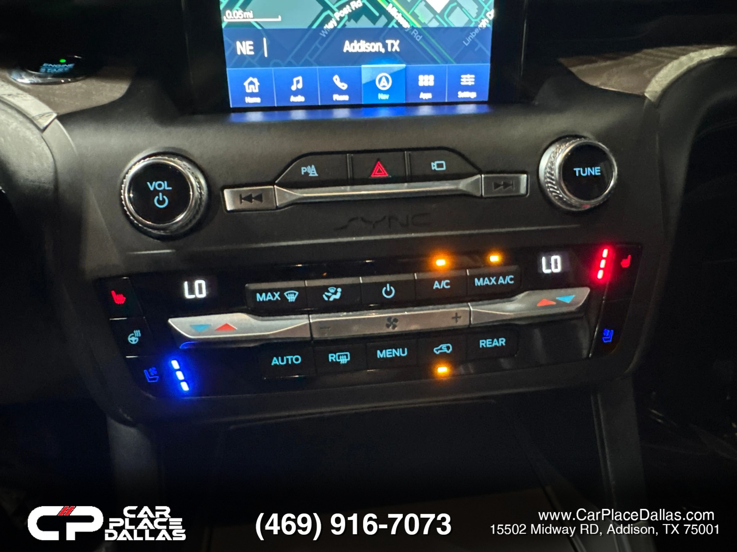 Used 2020 Ford Explorer Platinum w/ Premium Technology Package AWD/4WD image 37