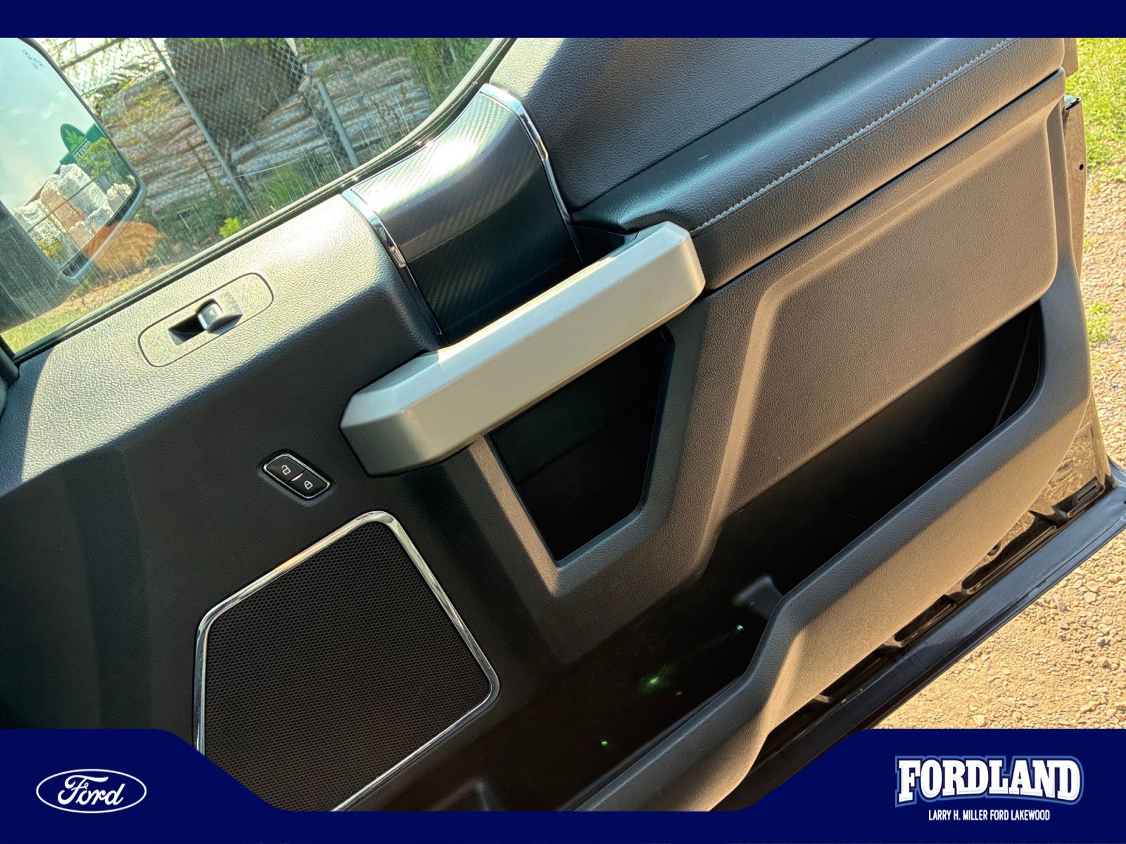 Used 2018 Ford F150 Lariat w/ Equipment Group 502A Luxury AWD/4WD image 16