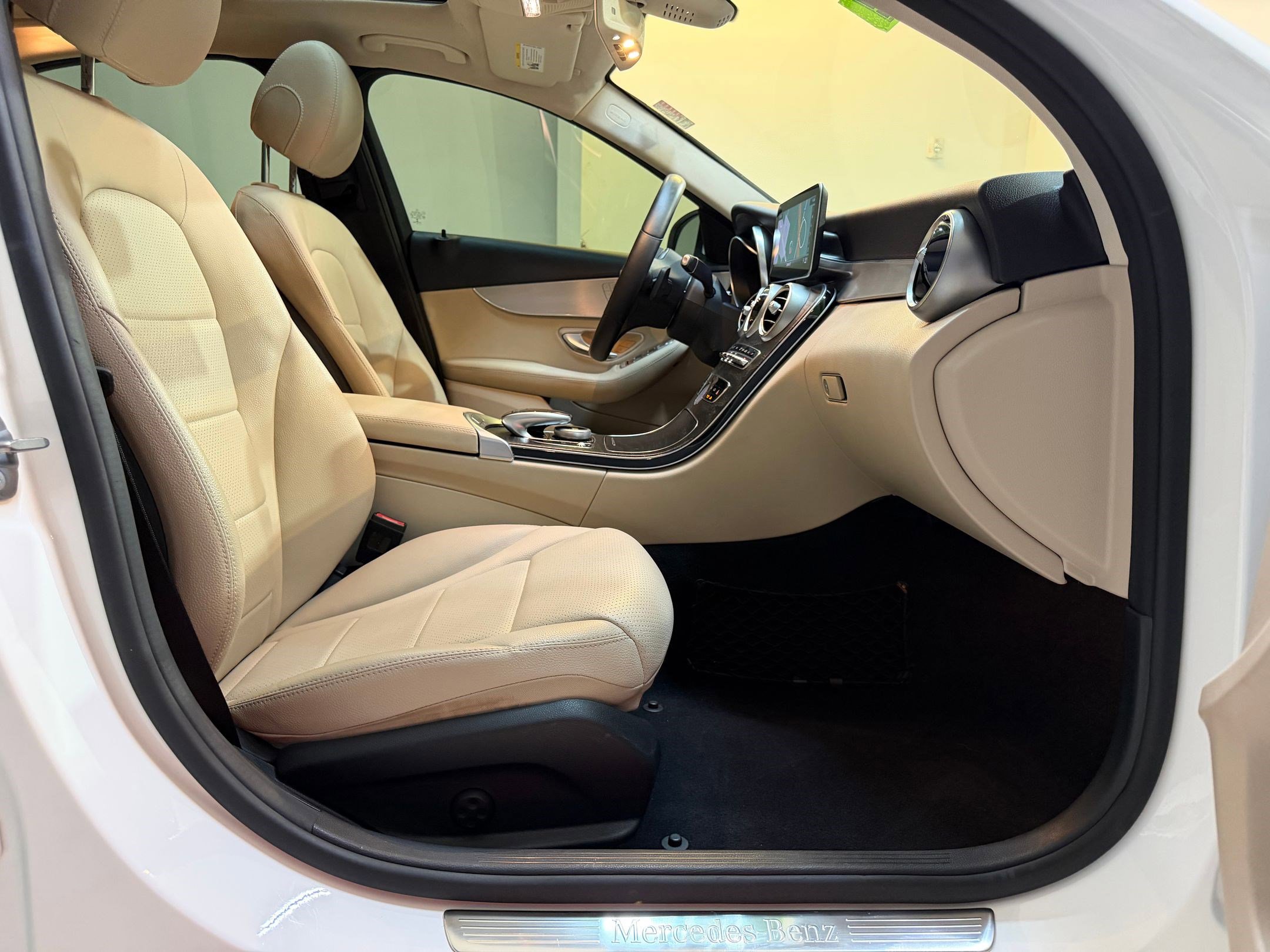 Used 2019 Mercedes-Benz C 300 4MATIC Sedan image 47