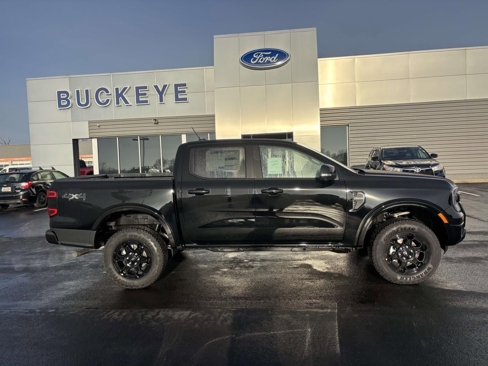 New 2025 Ford Ranger Lariat w/ Black Appearance Package image 8