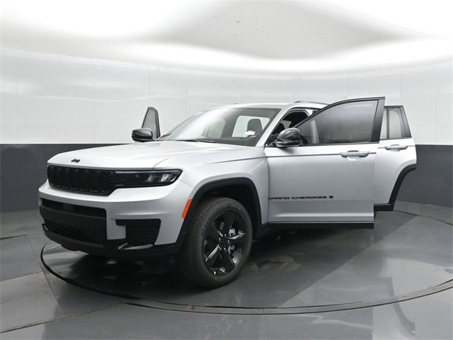 New 2025 Jeep Grand Cherokee L Altitude image 45