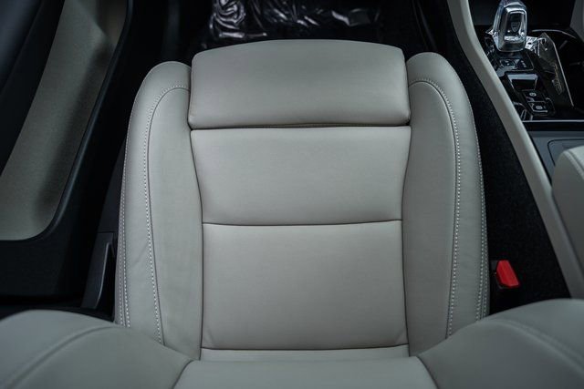 Used 2026 Volvo XC40 B5 Ultra w/ Protection Package Premier image 32