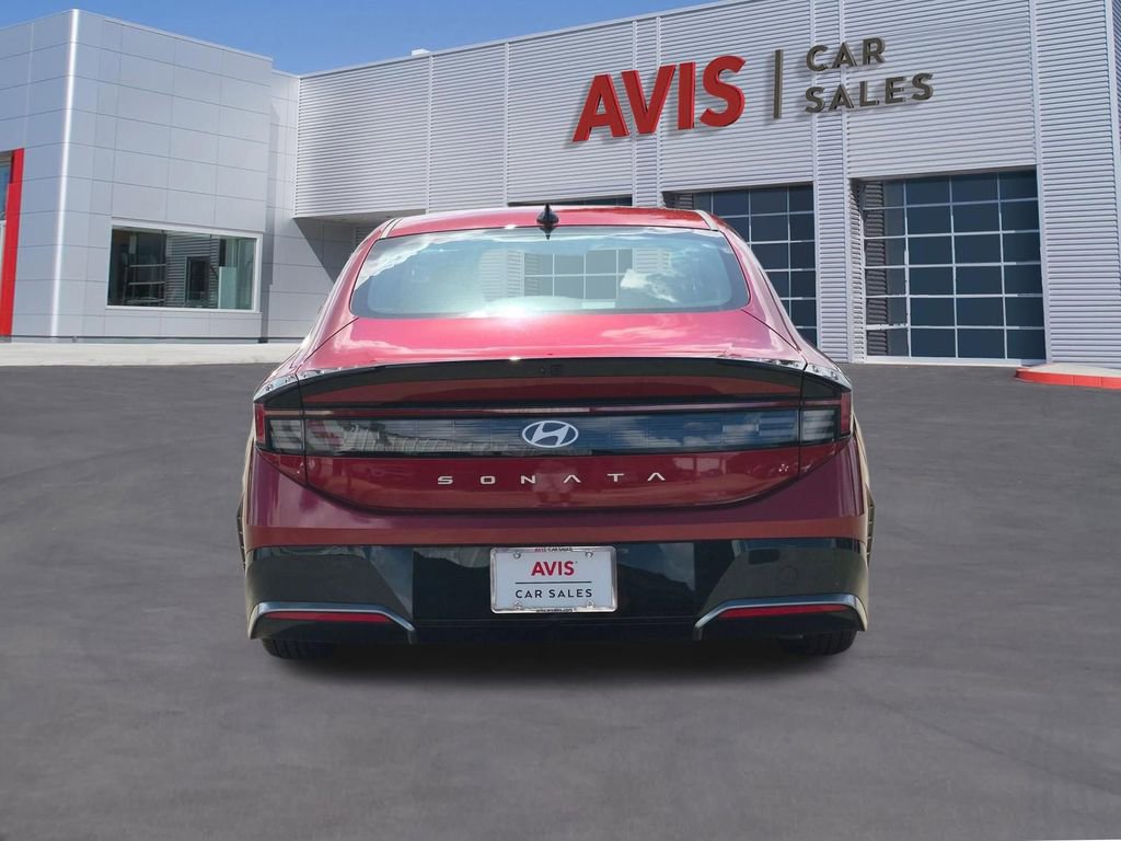 Used 2025 Hyundai Sonata SEL FWD image 5