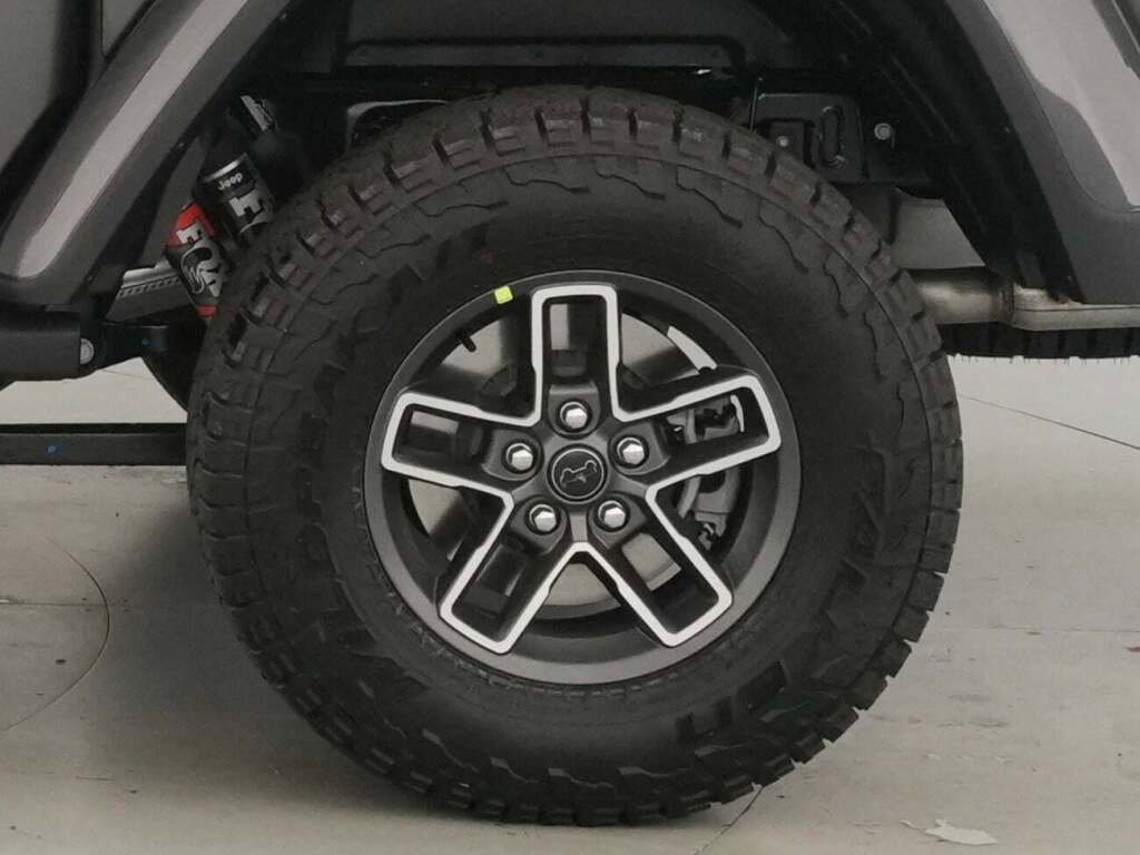 New 2026 Jeep Gladiator Mojave image 32
