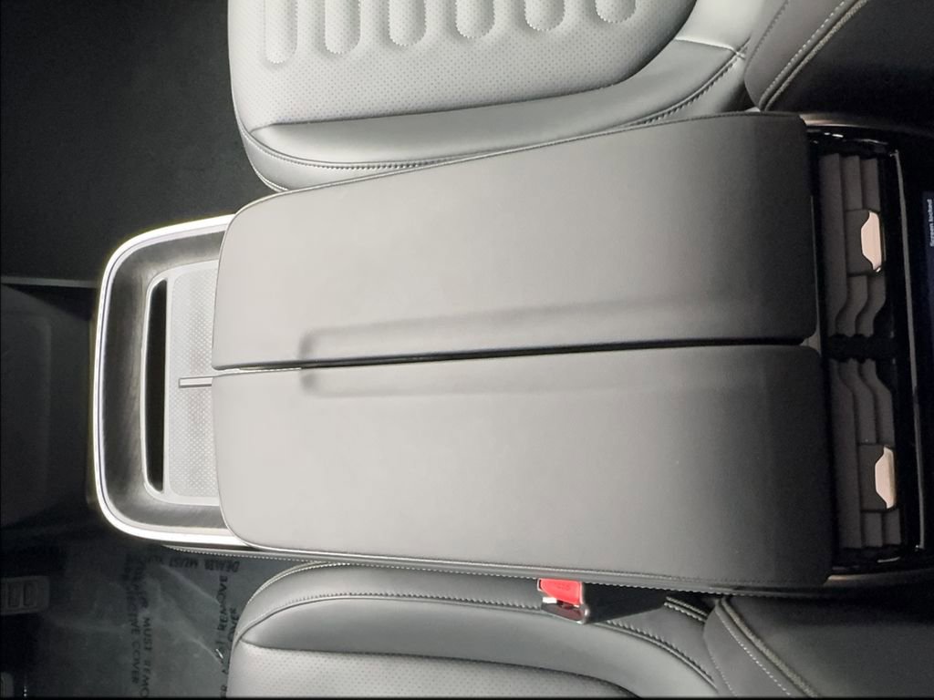 Used 2026 Rivian R1S Adventure image 39