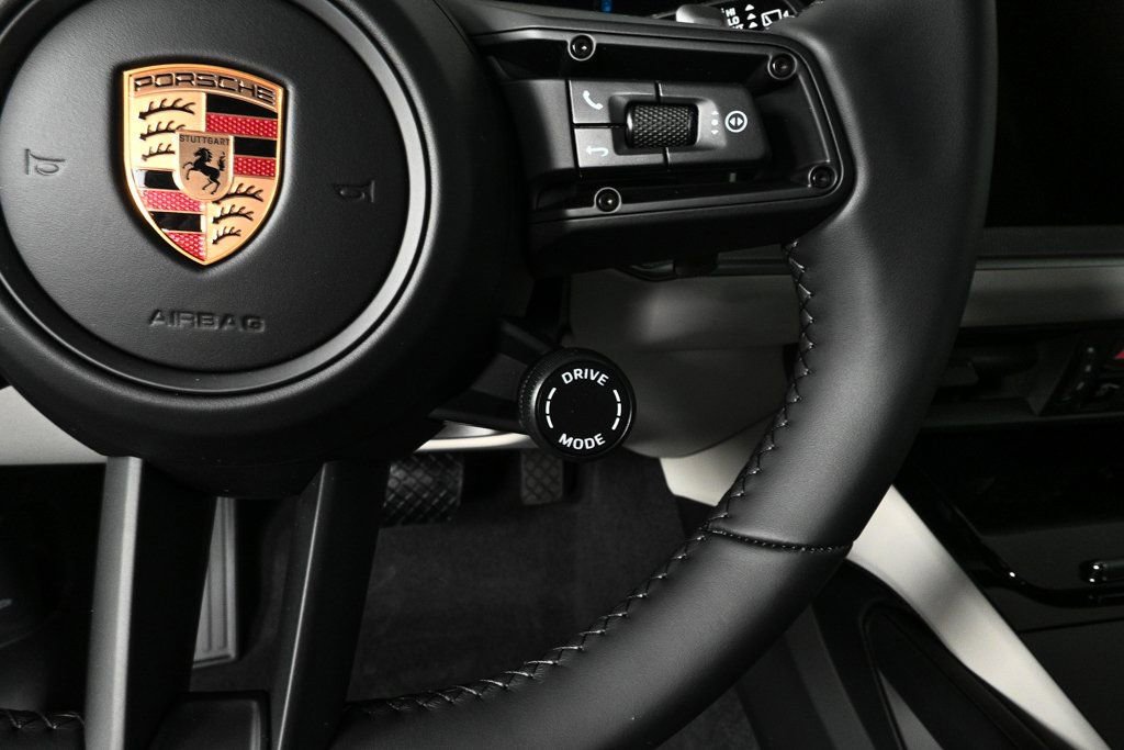 New 2026 Porsche Cayenne image 12