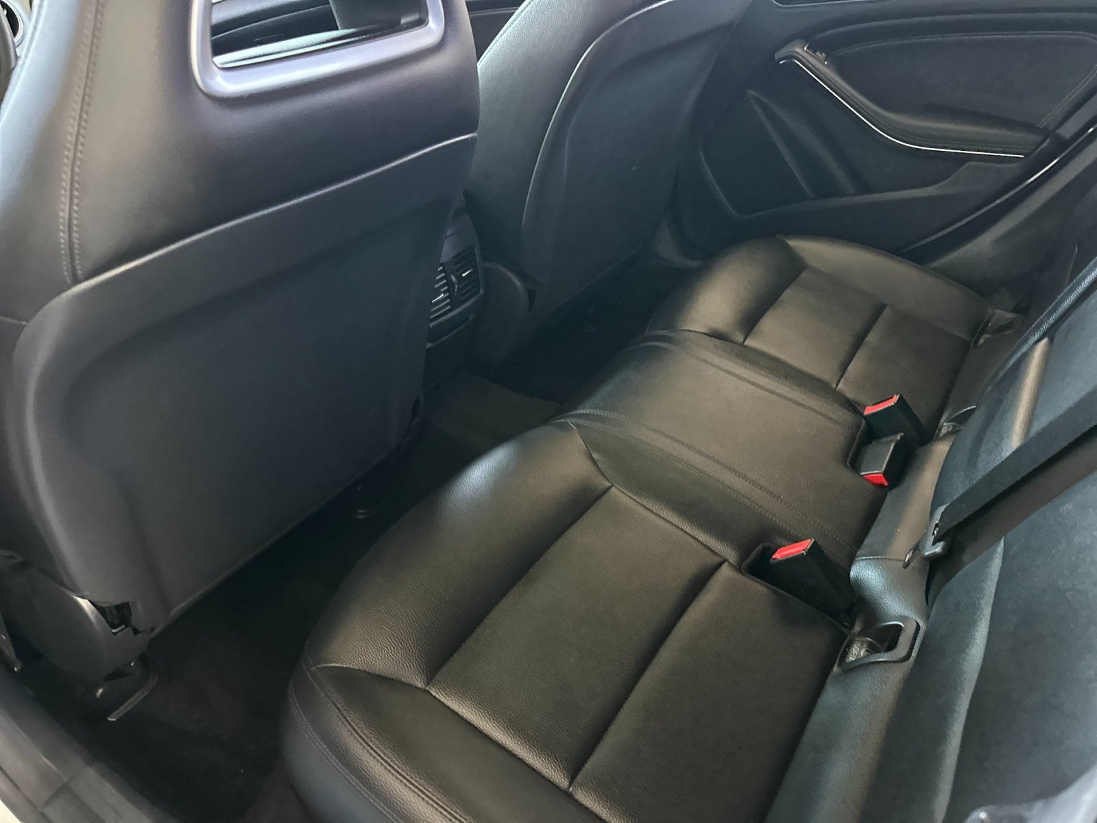 Used 2015 Mercedes-Benz CLA 250 image 11