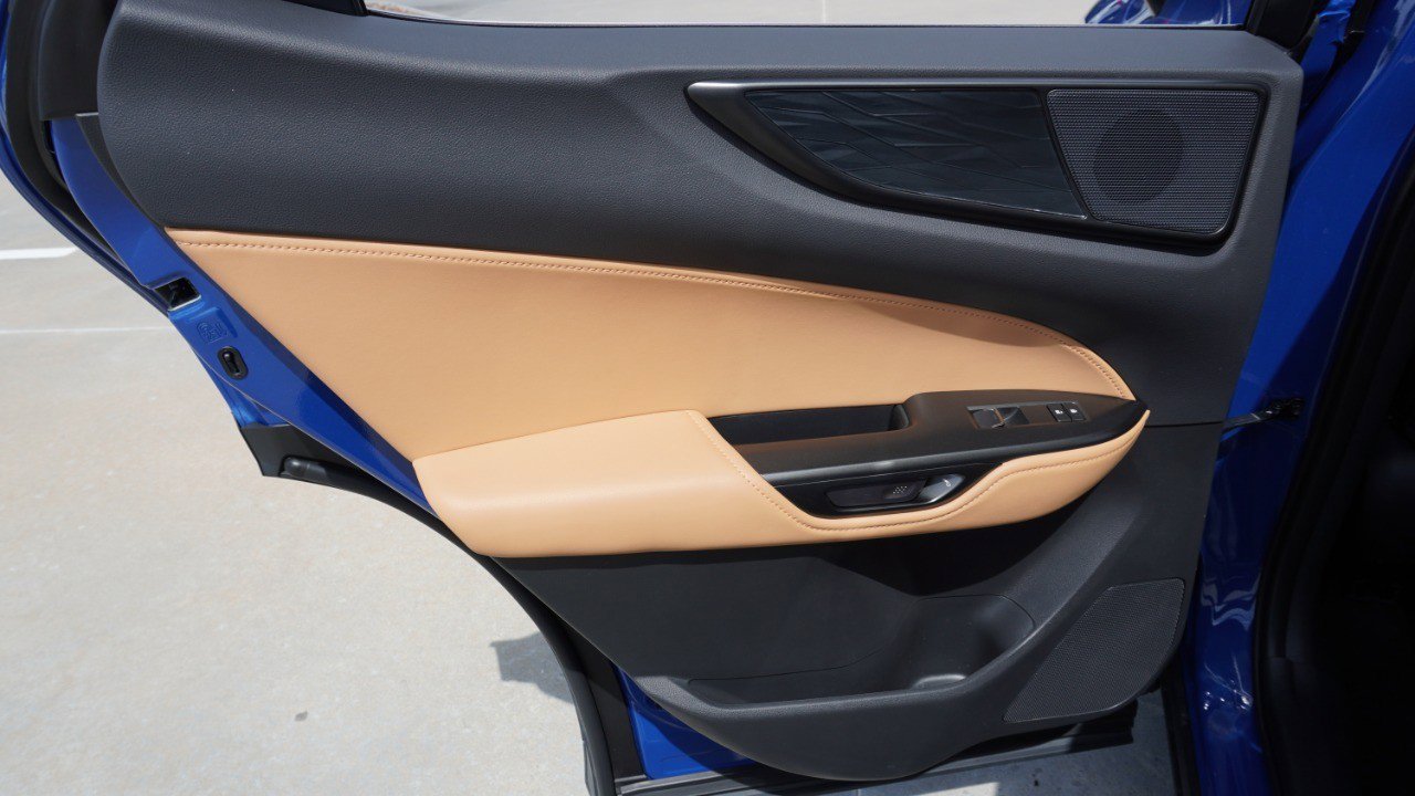 Used 2025 Lexus NX 250 FWD w/ Towing Package (2000 Lbs) image 33