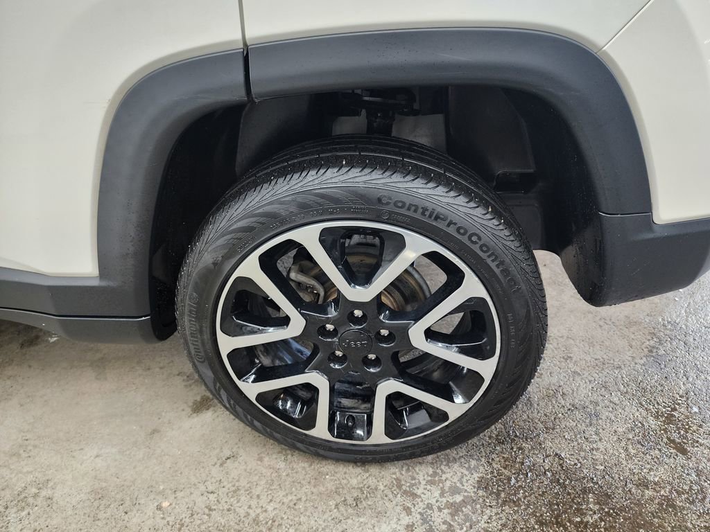 Used 2018 Jeep Compass Limited image 36