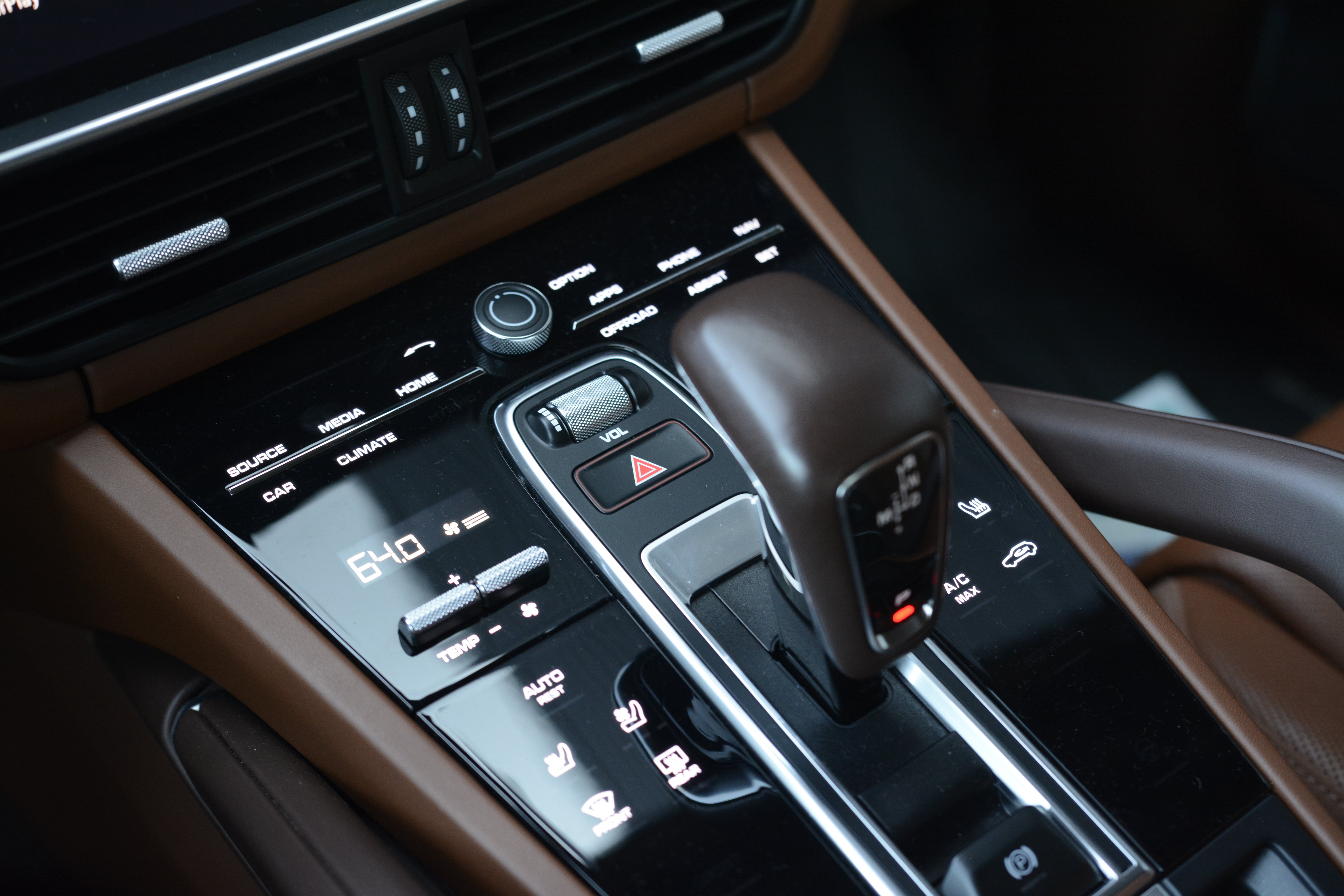 Certified 2023 Porsche Cayenne Turbo AWD/4WD image 20