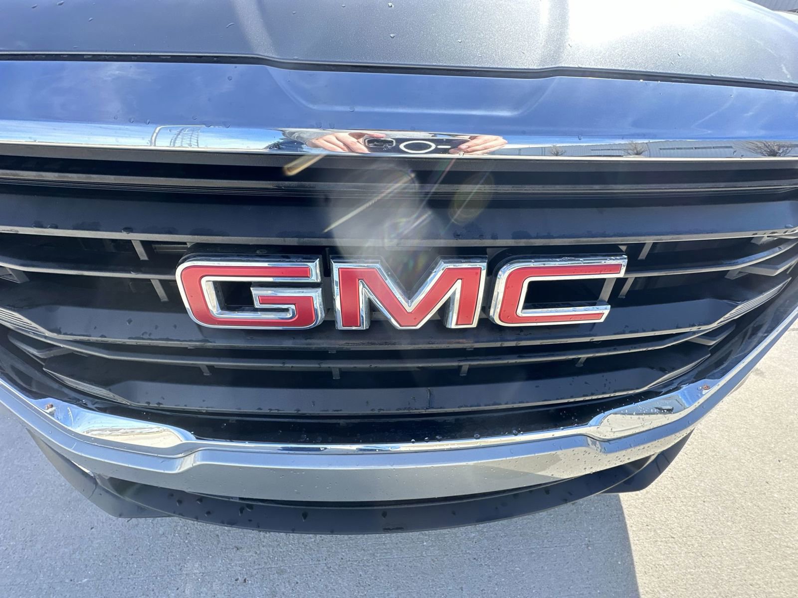 Used 2023 GMC Terrain SLE w/ Driver Convenience Package FWD image 29