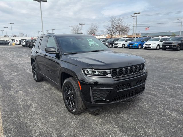 New 2026 Jeep Grand Cherokee Altitude AWD/4WD image 8