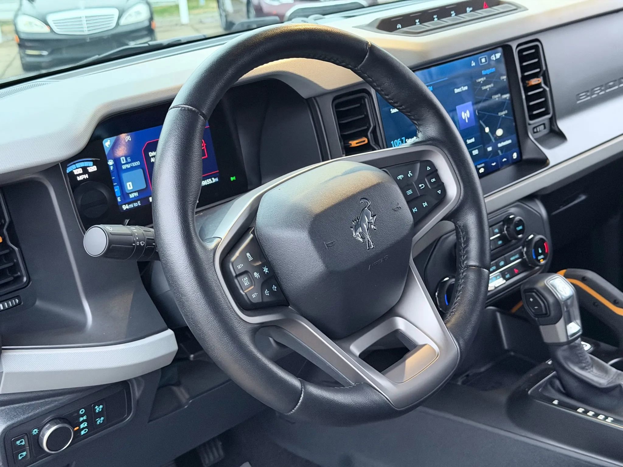 Used 2022 Ford Bronco Badlands image 39