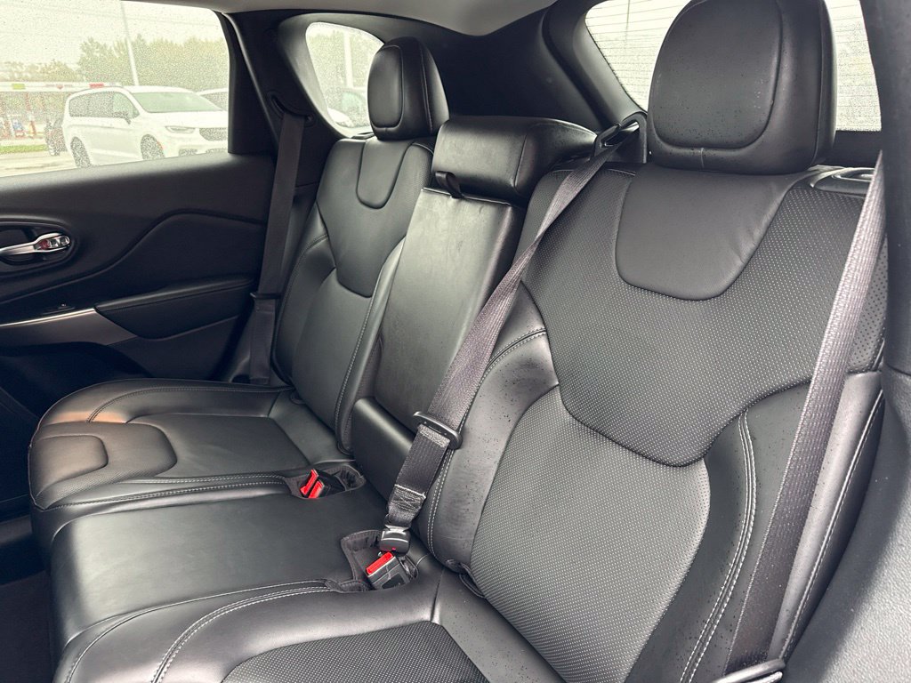 Used 2020 Jeep Cherokee Limited AWD/4WD image 27