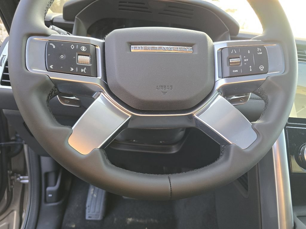 New 2026 Land Rover Discovery S AWD/4WD image 38