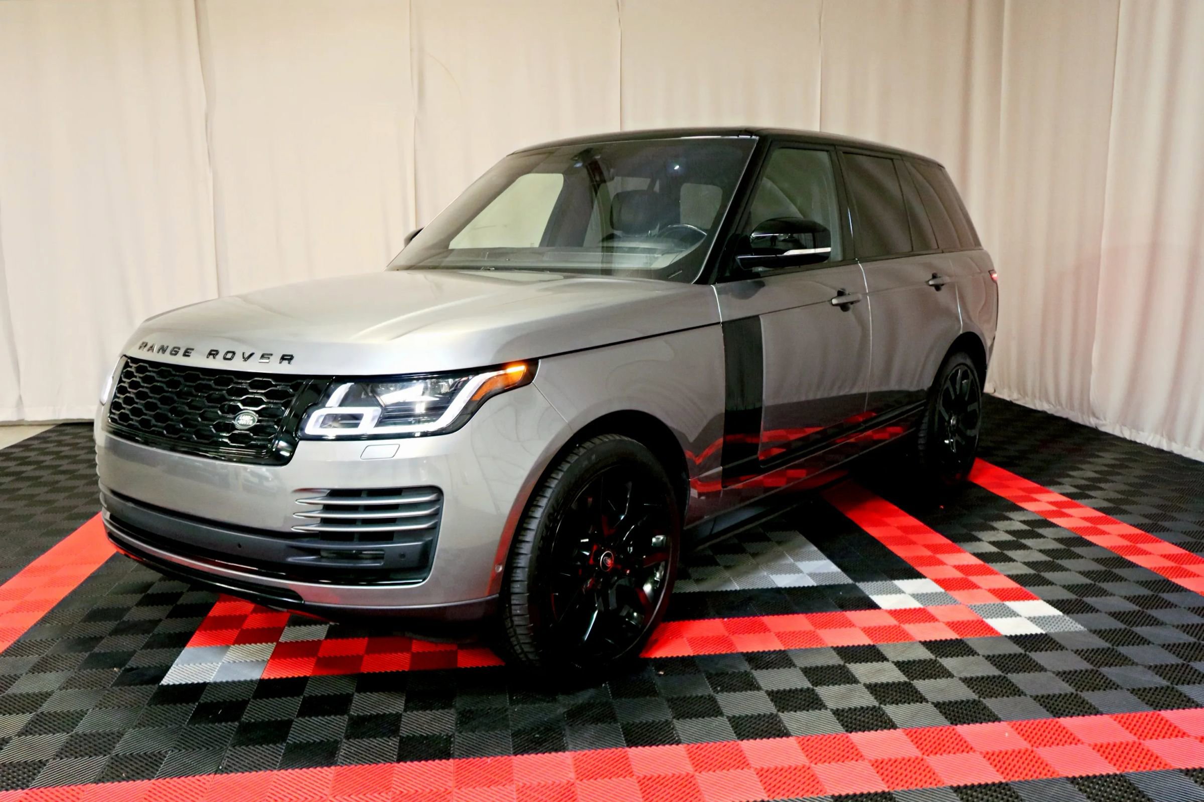 Used 2022 Land Rover Range Rover Westminster Edition image 1
