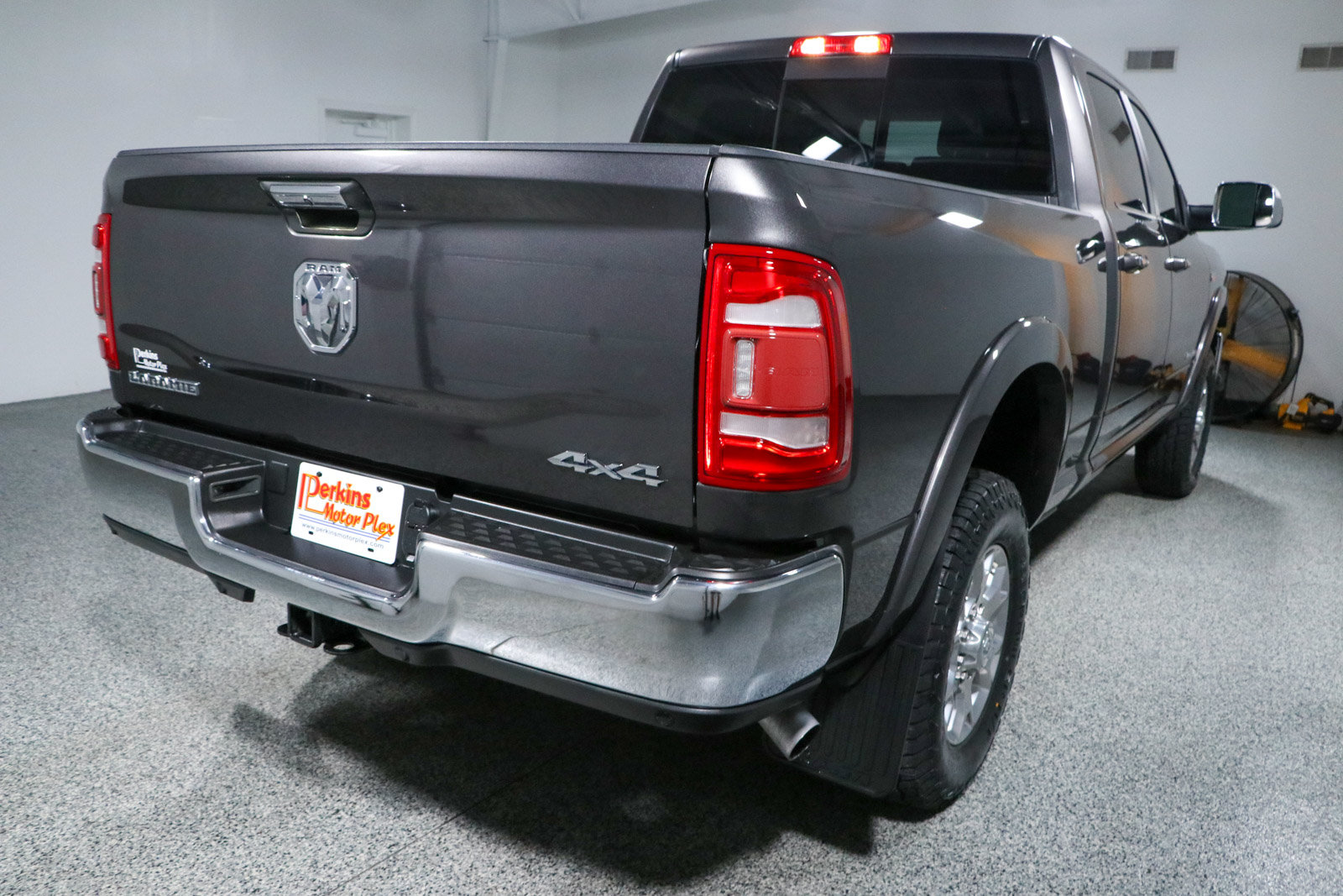 Used 2022 RAM 2500 Laramie w/ Protection Group AWD/4WD image 7
