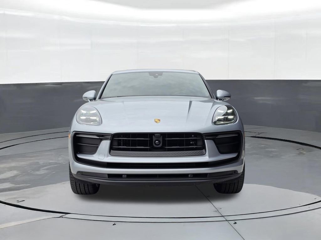 New 2026 Porsche Macan AWD/4WD image 9