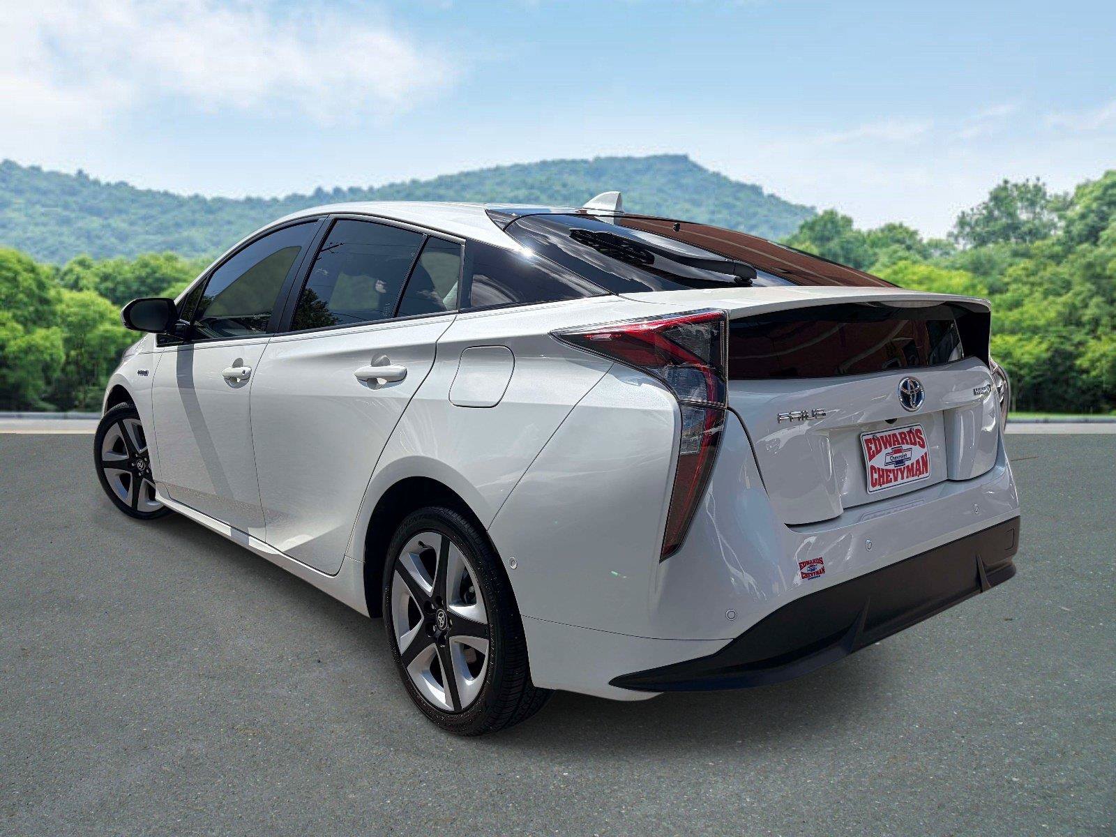 Used 2016 Toyota Prius Four Touring w/ Premium Convenience Package FWD image 22