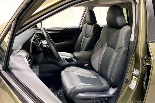 Used 2025 Subaru Outback Onyx Edition AWD/4WD image 25