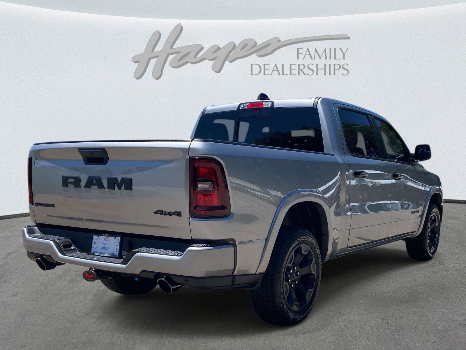 Used 2025 RAM 1500 Big Horn AWD/4WD image 3