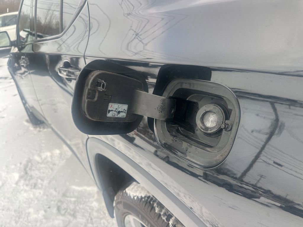 Used 2019 Chevrolet Traverse RS image 42