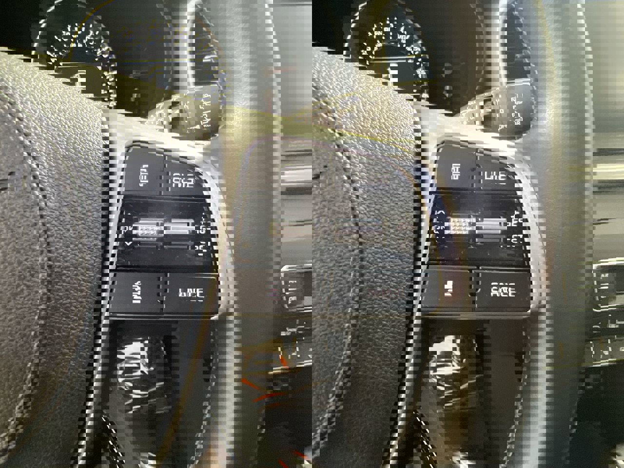 Used 2019 Kia Sorento EX w/ EX Touring Package image 19