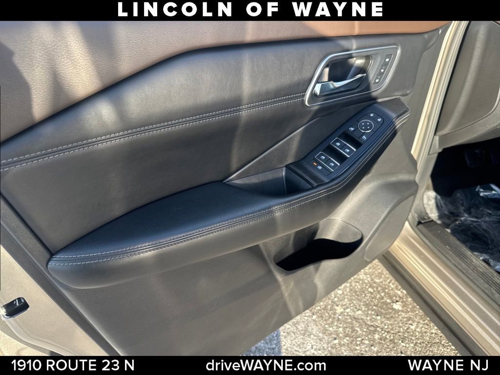 Used 2021 Nissan Rogue SL w/ Premium Package image 12