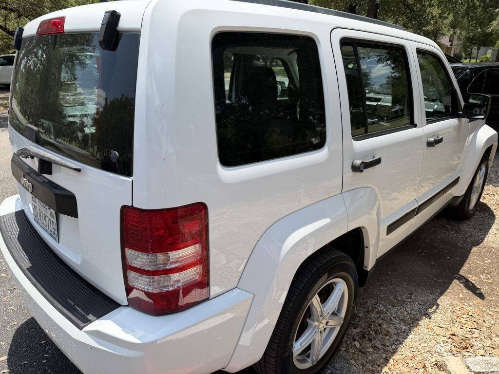 Used 2012 Jeep Liberty Sport RWD image 5
