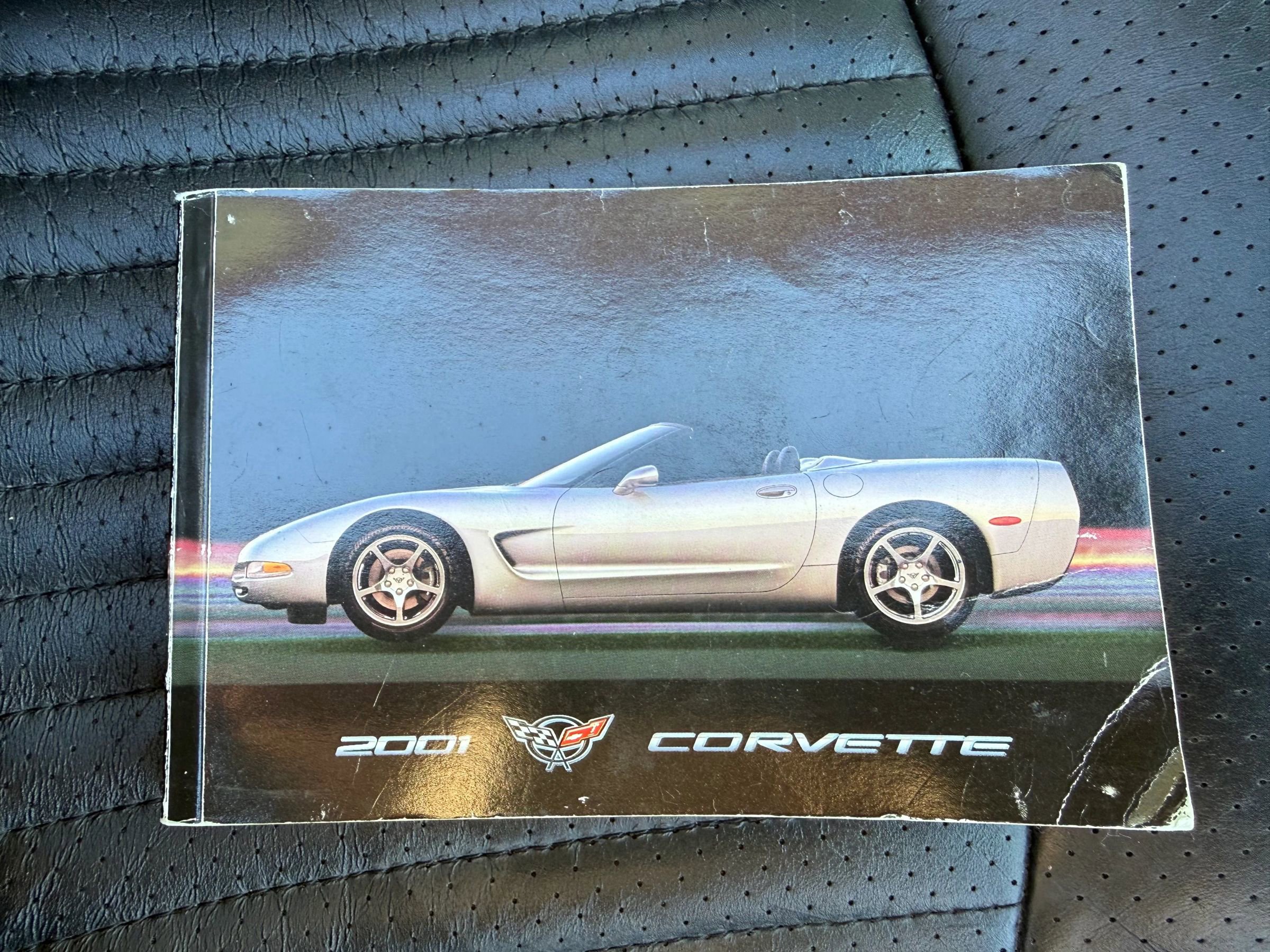 Used 2001 Chevrolet Corvette Convertible w/ Preferred Equipment Group2 RWD image 31