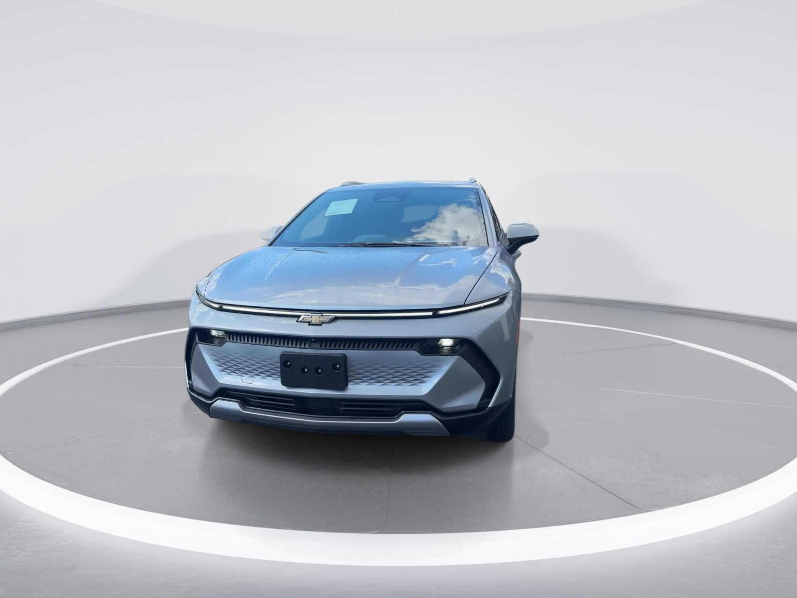 Used 2025 Chevrolet Equinox EV LT w/ Convenience Package AWD/4WD image 3