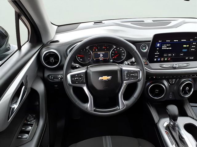 Used 2025 Chevrolet Blazer LT image 14